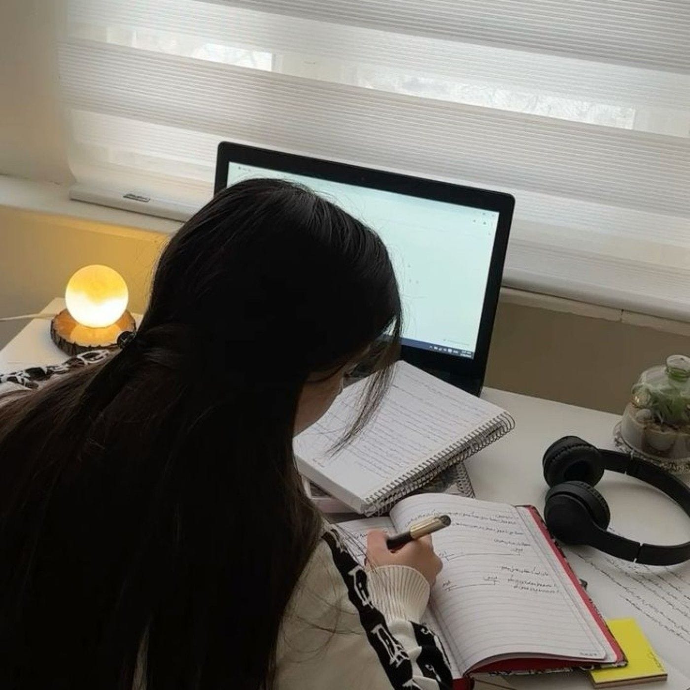 عکس پروفایل دخترانه درسی و کتاب